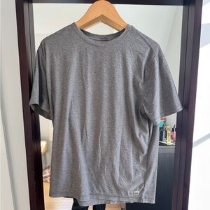 Vuori Men’s M Short Sleeve Tee